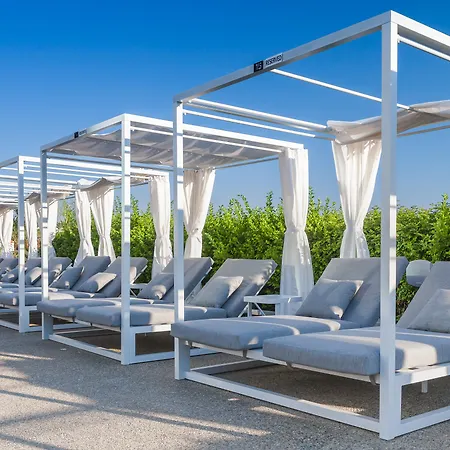 The Blue Ivy & (adults Only) Отель