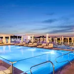 The Blue Ivy & (adults Only) بروتاراس